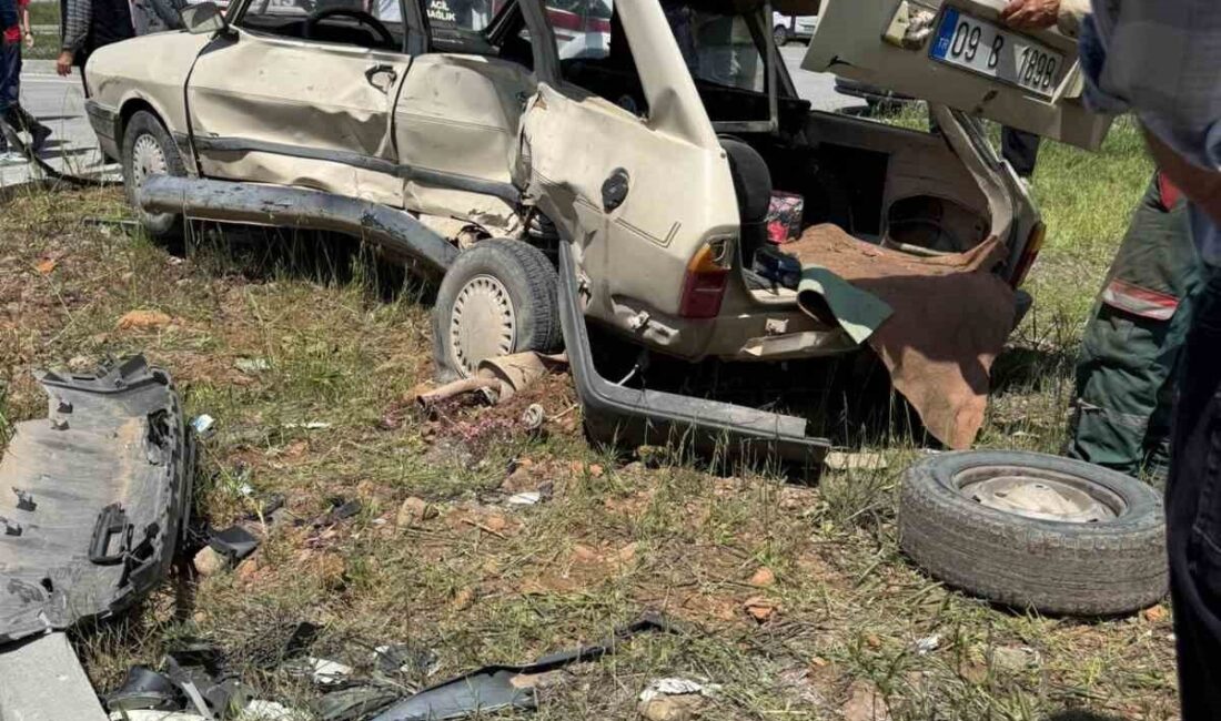 Muğla’nın Menteşe ilçesinde Denizli Karayolu’nda meydana gelen trafik kazasında araçlar