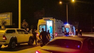 Antalya’nın Muratpaşa ilçesinde meydana gelen trafik kazasında, otomobil ile motosiklet