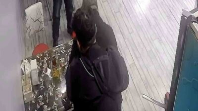 Çorum’da bir döner ustasının yediği çilek nefes borusuna takılınca boğulma