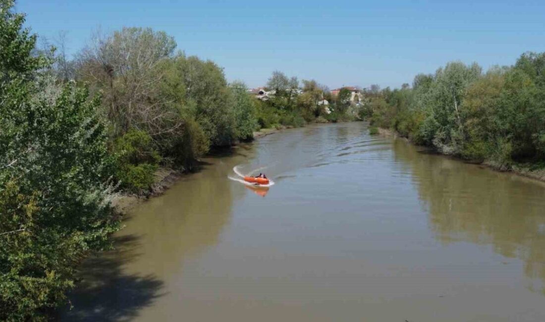 Sakarya Nehri’nde balık tutarken beline bağlı ipin kopması sonucu akıntıya