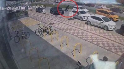 Manavgat ilçesinde meydana gelen trafik kazasında, aynı istikamette seyir halinde