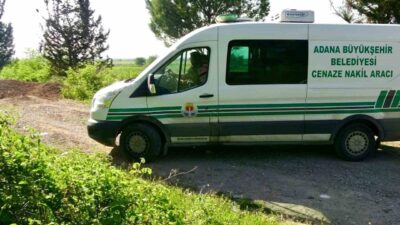 Adana’nın Ceyhan ilçesinde ormanlık alanda parçalanmış bir erkek cesedi bulundu.