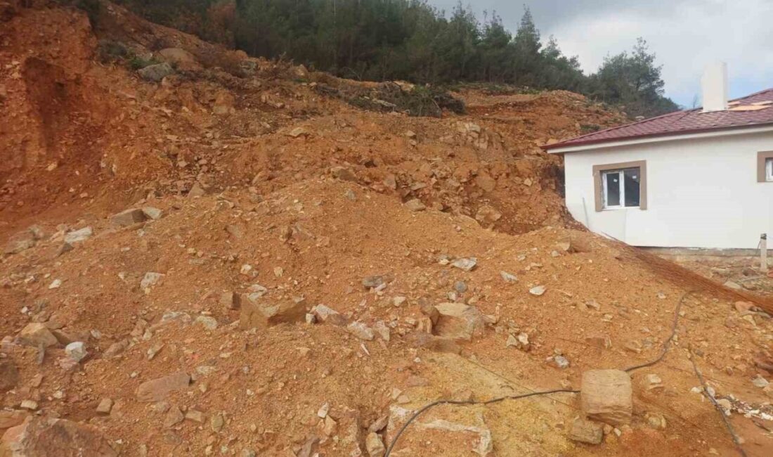 Osmaniye’nin Bahçe ilçesine bağlı Kaman köyünde meydana gelen şiddetli yağışlar