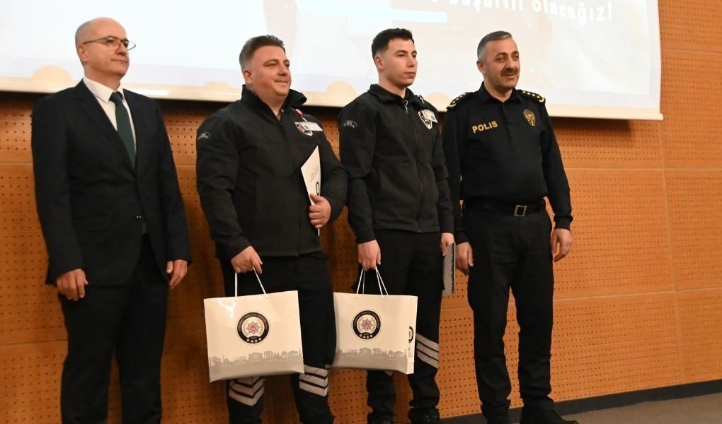 Tekirdağ’da, Büyükşehir Belediyesi güvenlik personeli, Süleymanpaşa Otogarı’nda uyuşturucu sevkiyatını engellediği