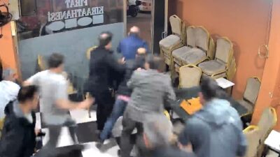 Sultangazi’de bulunan bir kahvehanede yaşanan ilginç olay, müşteriler arasında kısa