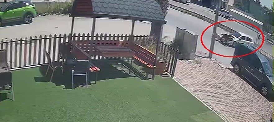 Antalya’nın Kepez ilçesinde bir motosiklet ile bir otomobil çarpıştı. Kaza,