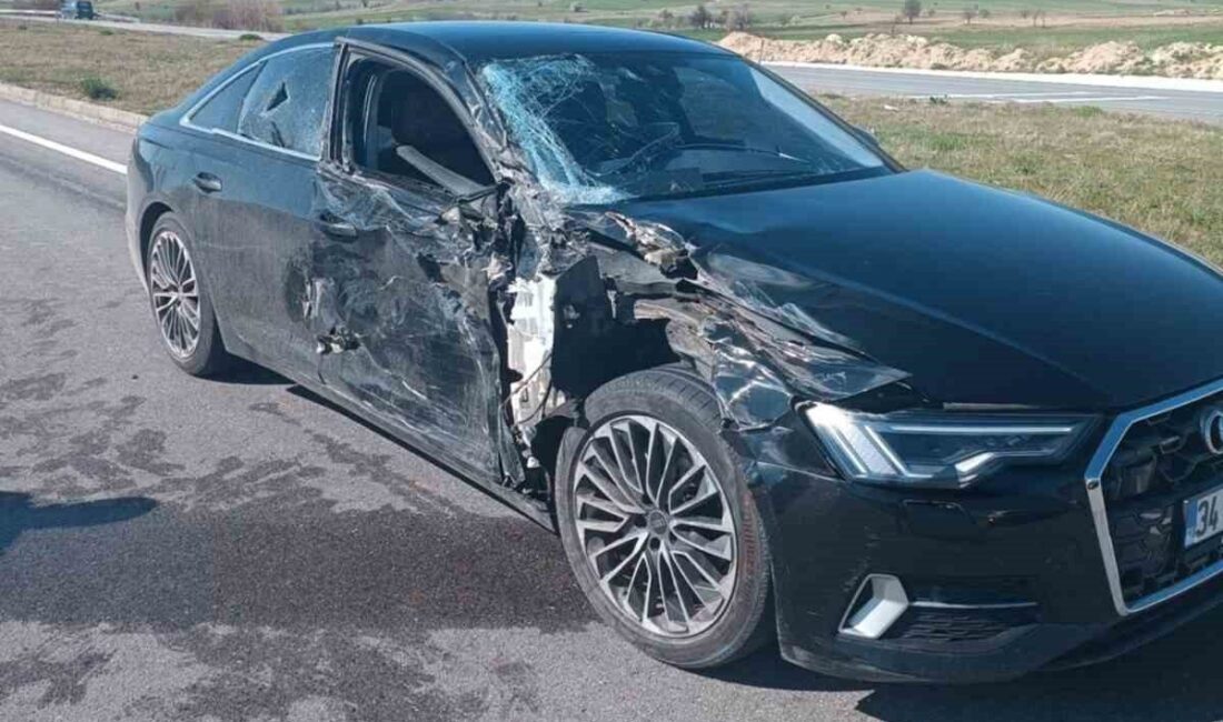 Afyonkarahisar’da meydana gelen bir trafik kazasında, otomobil ile patpat ismi