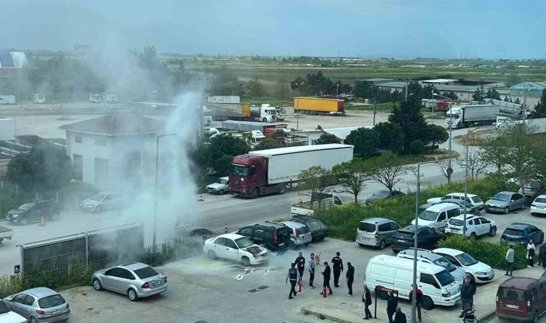 Bursa’nın Karacabey ilçesinde bulunan Karacabey Devlet Hastanesi’nin otoparkında park halindeki