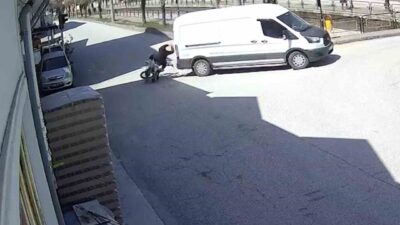 Kastamonu’nun Tosya ilçesinde, bir panelvana çarpan motosiklet sürücüsü yaralandı. Olay,