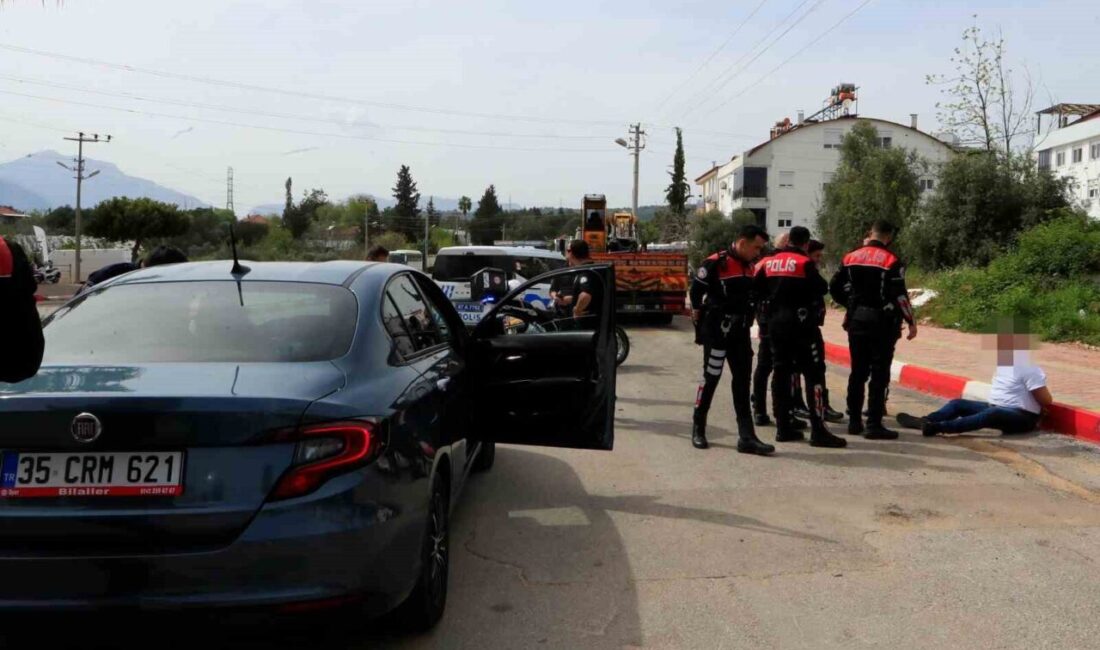 Antalya’da polis ekipleri, dur ihtarına uymayarak kaçmaya başlayan otomobil sürücüsünü