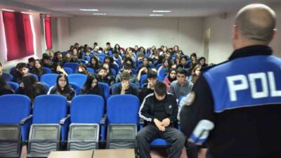Afyonkarahisar’da polis ekipleri, Ali Çağlar Anadolu Lisesi öğrencilerine yönelik, polislik