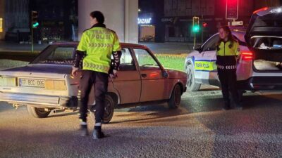 Bursa’nın İnegöl ilçesinde polis tarafından yapılan kovalamacada yakalanan bir alkollü