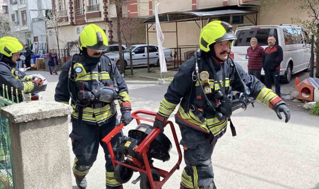 Bolu’da bir apartman dairesinde prizde unutulan saç kurutma makinesinden çıkan