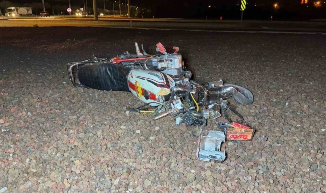 Afyonkarahisar’da, Bolvadin ilçesi Harlak Kavşağında meydana gelen trafik kazasında, kontrolden