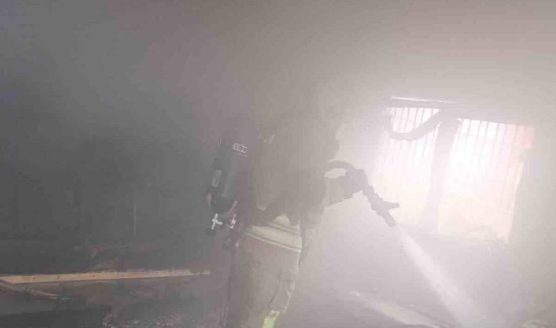 Reyhanlı ilçesindeki bir evde meydana gelen yangın, ekiplerin hızlı müdahalesi