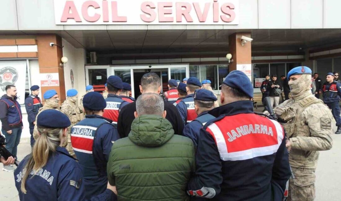 Kocaeli merkezli 5 ilde eş zamanlı olarak gerçekleştirilen operasyonda birçok