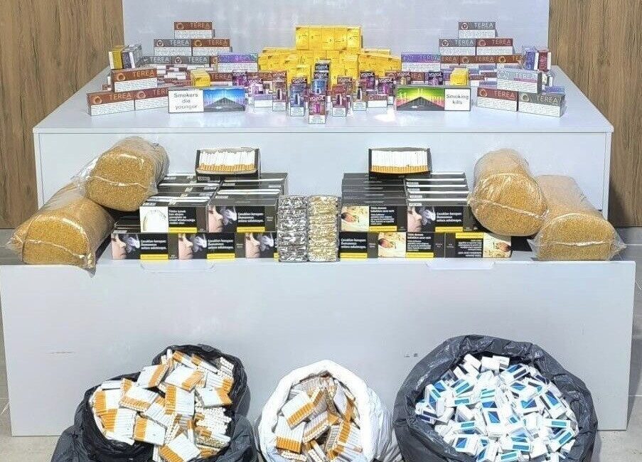 Samsun’un Bafra ve Atakum ilçelerinde düzenlenen operasyonda binlerce makaron ve