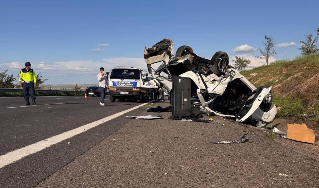 Şanlıurfa’da meydana gelen trafik kazasında 3 kişi yaşamını yitirirken, 5