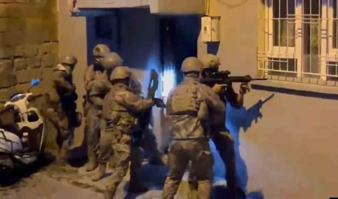 Şanlıurfa’da gerçekleştirilen eş zamanlı operasyonda uyuşturucu satıcılarına yönelik yapılan operasyonda