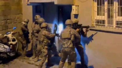 Şanlıurfa’da gerçekleştirilen eş zamanlı operasyonda uyuşturucu satıcılarına yönelik yapılan operasyonda