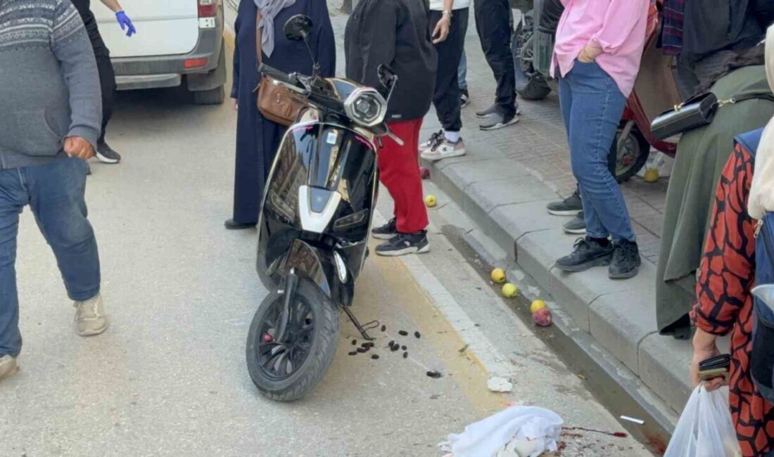 Eskişehir’de meydana gelen trafik kazasında bir scooter sürücüsü ile yayalar