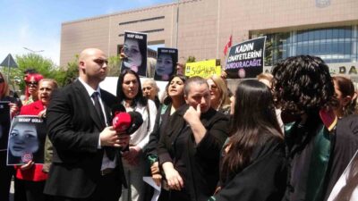 Büyükçekmece sahilinde elleri ve ayakları bağlı, halıya sarılı vaziyette denizde