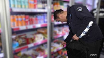 Şehzadeler Belediyesi Zabıta Müdürlüğü ekipleri, kırsal kesimde yer alan marketlerde