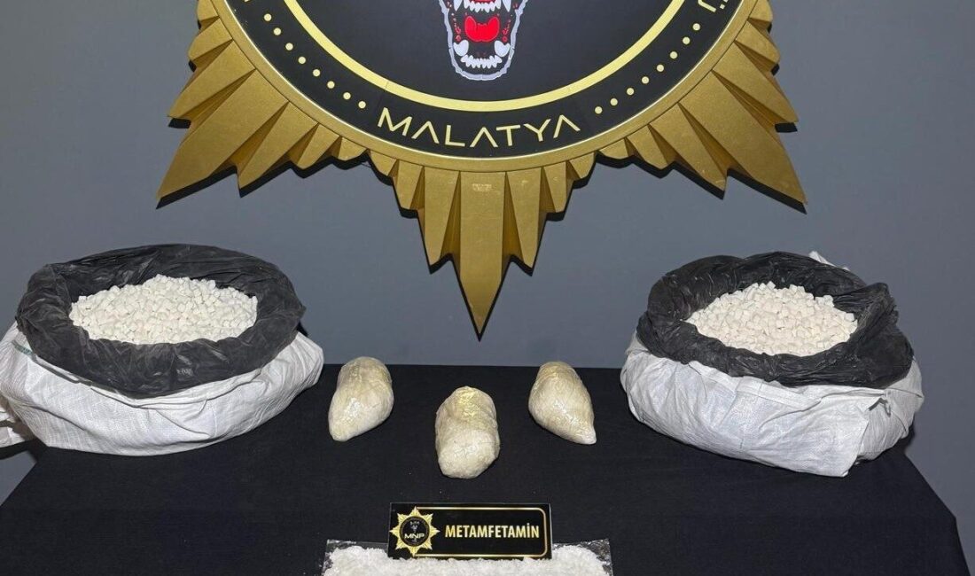 Malatya’da, polis ekipleri tarafından durdurulan bir araçta yapılan aramada şeker