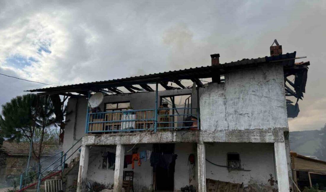 Manisa’nın Selendi ilçesine bağlı Yıldız Mahallesi’nde bulunan 2 katlı bir