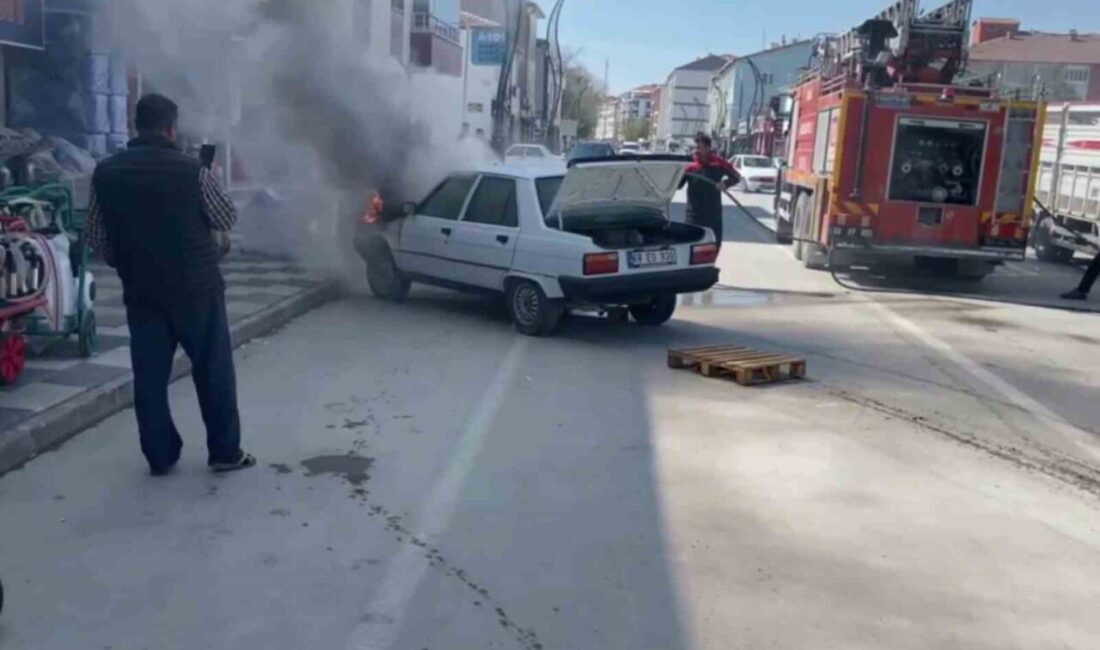 Aksaray’ın Eskil ilçesinde seyir halindeki bir araçta çıkan yangın, panik