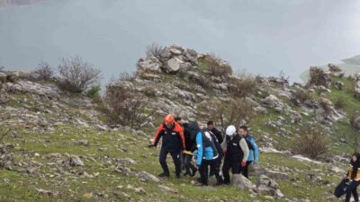 Siirt’te, yamaç paraşütü parkuru yakınlarında atıyla birlikte kayalıklara düşen genç,