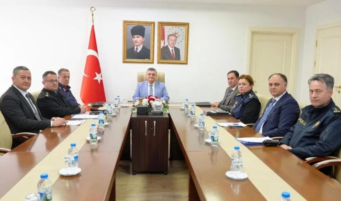 Sinop’ta “Eğitim Güvenliği Toplantısı” düzenlendi. Sinop Valiliği’nde gerçekleşen toplantıda, İçişleri