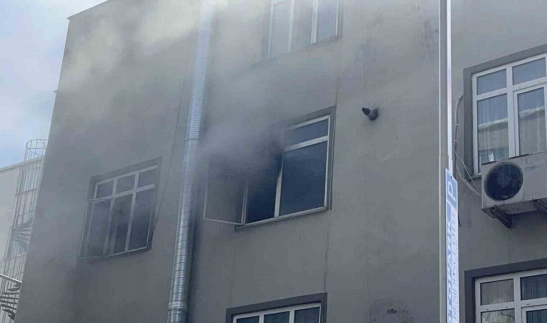 Sinop’ta bir apartman dairesinde patates kızartılırken alev alan aspiratör nedeniyle