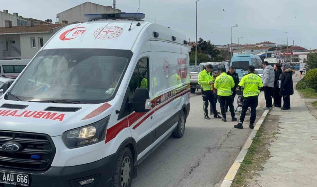 Sinop’ta otomobil ile motosikletin çarpıştığı trafik kazasında 2 kişi yaralandı.