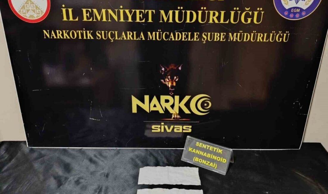 Sivas’ta polis ekipleri tarafından yapılan aramalarda büyük miktarda uyuşturucu hap