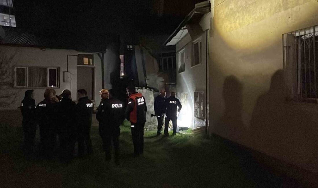 Sivas’ta, bir evin bodrum katında meydana gelen kısmi çökme paniğe