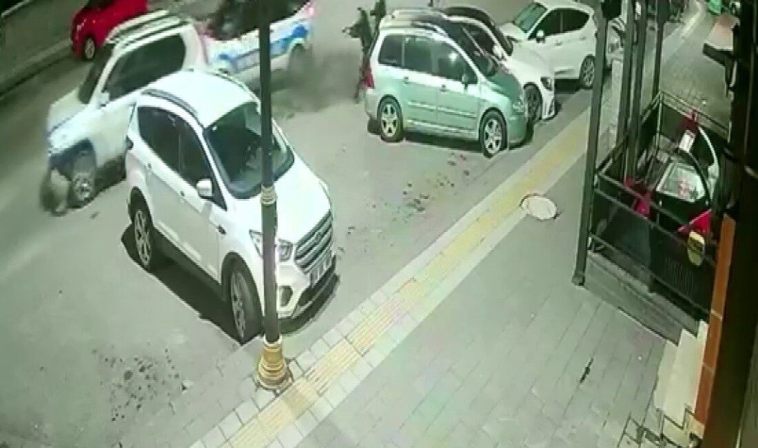 Sivas’ta meydana gelen olayda, polis ekiplerinin “dur” ihtarına uymayarak kaçmaya