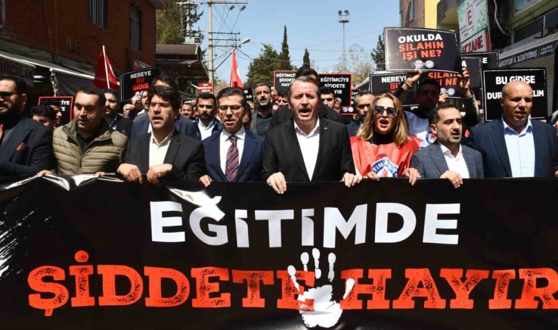 Şanlıurfa’nın Siverek ilçesindeki bir lisede yaşanan silahlı saldırıda 16 kişinin