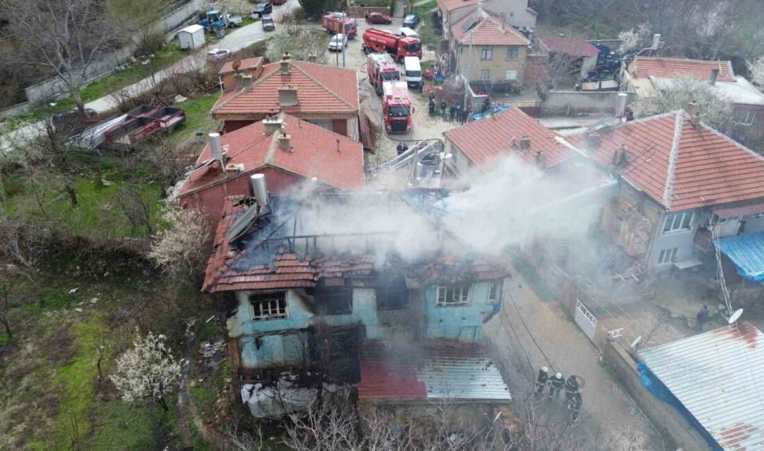 Konya’nın Akşehir ilçesinde bir müstakil evde sobadan çıkan yangın, evin