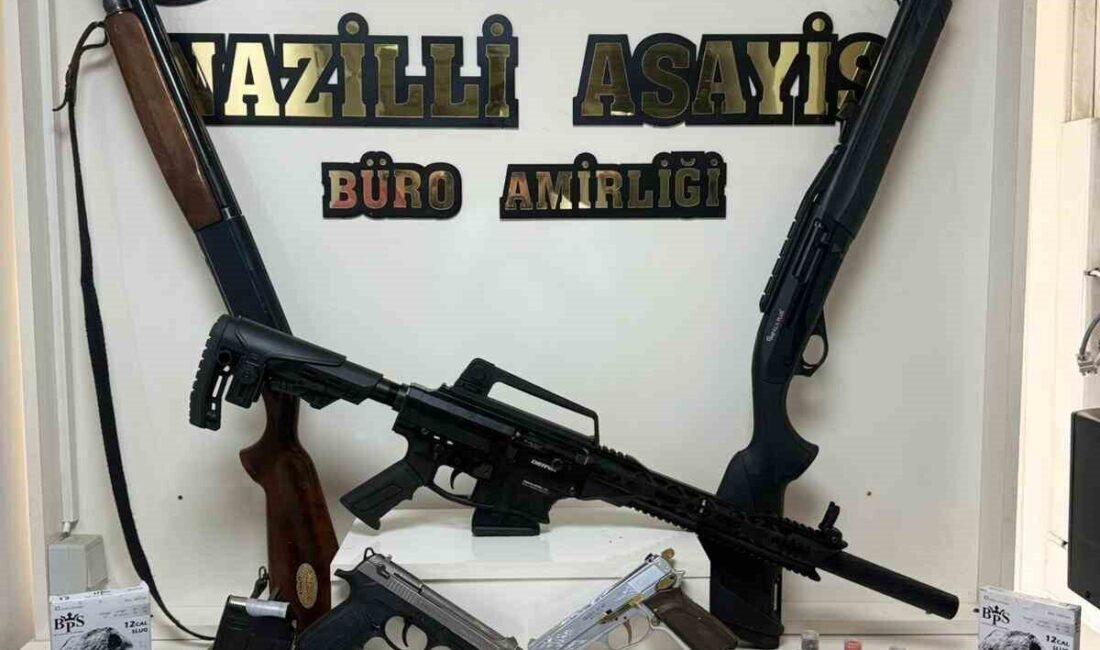 Nazilli ilçesindeki polis ekipleri, sosyal medya üzerinden silah teşhiri yaptığı