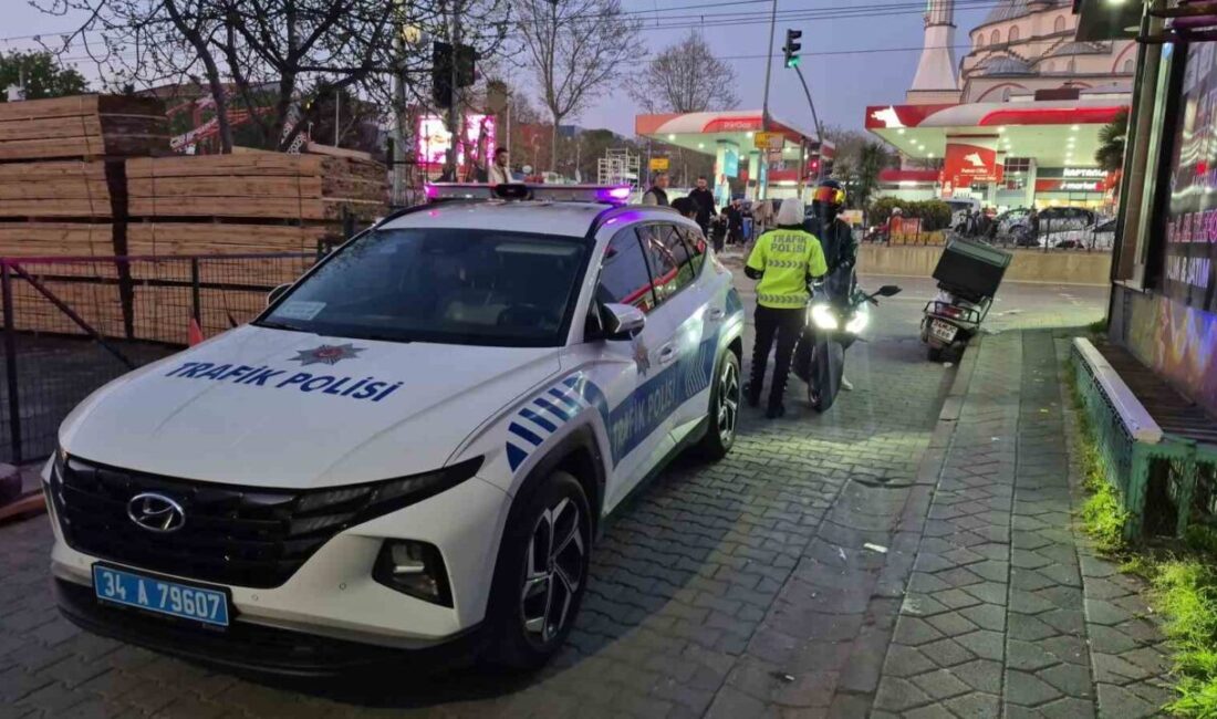İstanbul Sultangazi ilçesinde meydana gelen trafik kazasında bir yaya, motosiklet