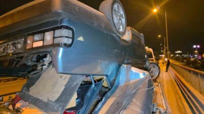 Antalya’da meydana gelen trafik kazasında, araçları kontrolden çıkarak takla atan
