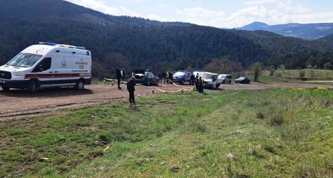 Kütahya’nın Emet ilçesinde kaybolan 67 yaşındaki bir kişi, kendi aracının