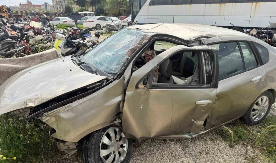 Mersin’in Tarsus ilçesinde meydana gelen trafik kazasında biri uzman çavuş