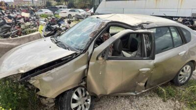 Mersin’in Tarsus ilçesinde meydana gelen trafik kazasında biri uzman çavuş