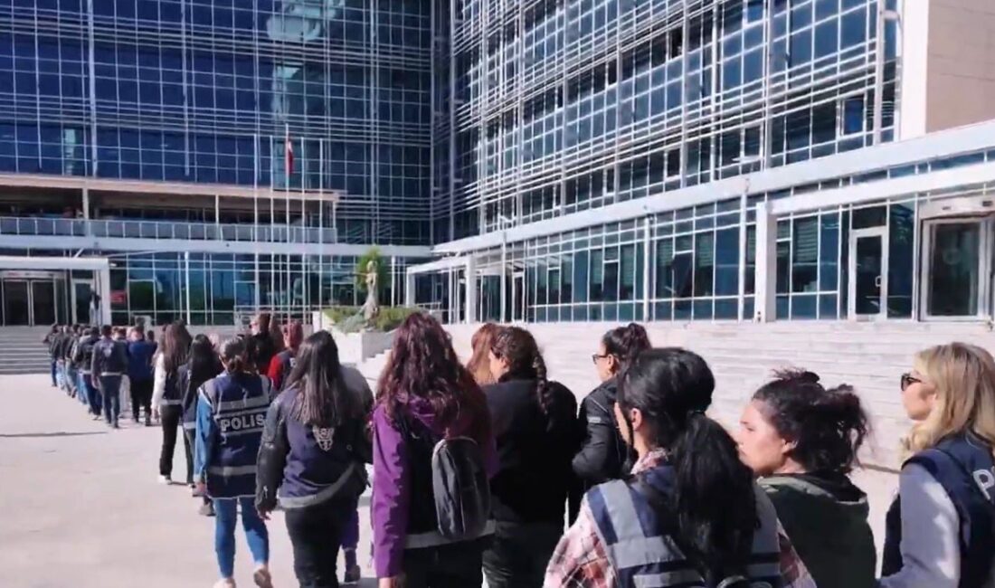 Mersin’in Tarsus ilçesinde narkotik madde ticaretine yönelik gerçekleştirilen operasyonda 95