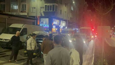 Çorlu’da Gece Yarısı Alkollü Sürücünün Servis Minibüsüne Çarpması Çorlu’da gece