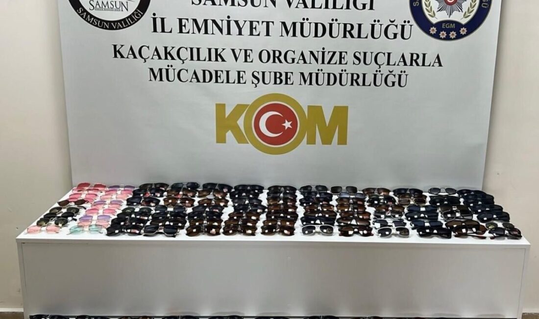 Tekkeköy ilçesinde gerçekleştirilen operasyonda, kaçak güneş gözlüklerine el konuldu ve