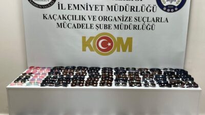 Tekkeköy ilçesinde gerçekleştirilen operasyonda, kaçak güneş gözlüklerine el konuldu ve