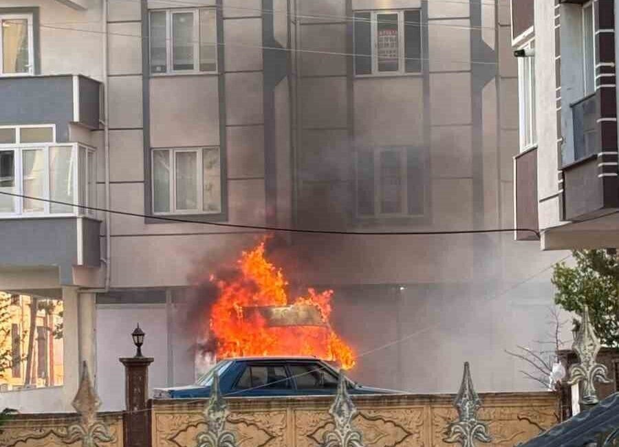 Kapaklı ilçesinde bir minibüs, iddiaya göre içerisinde tekstil malzemeleri bulunduğu